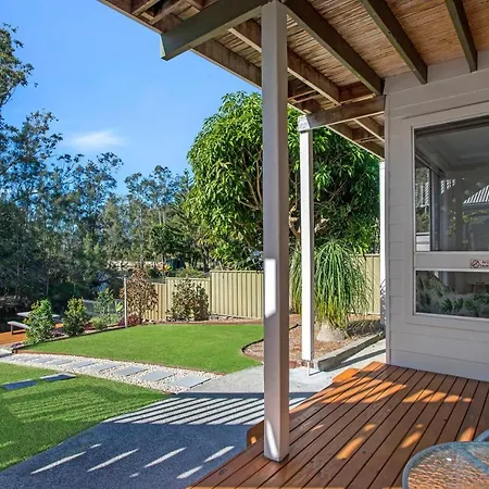 Charming Coastal Retreat Apartment Umina Beach Exterior photo