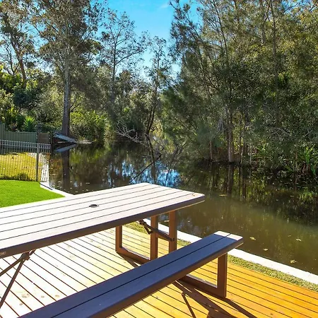 Charming Coastal Retreat Apartment Umina Beach Exterior photo